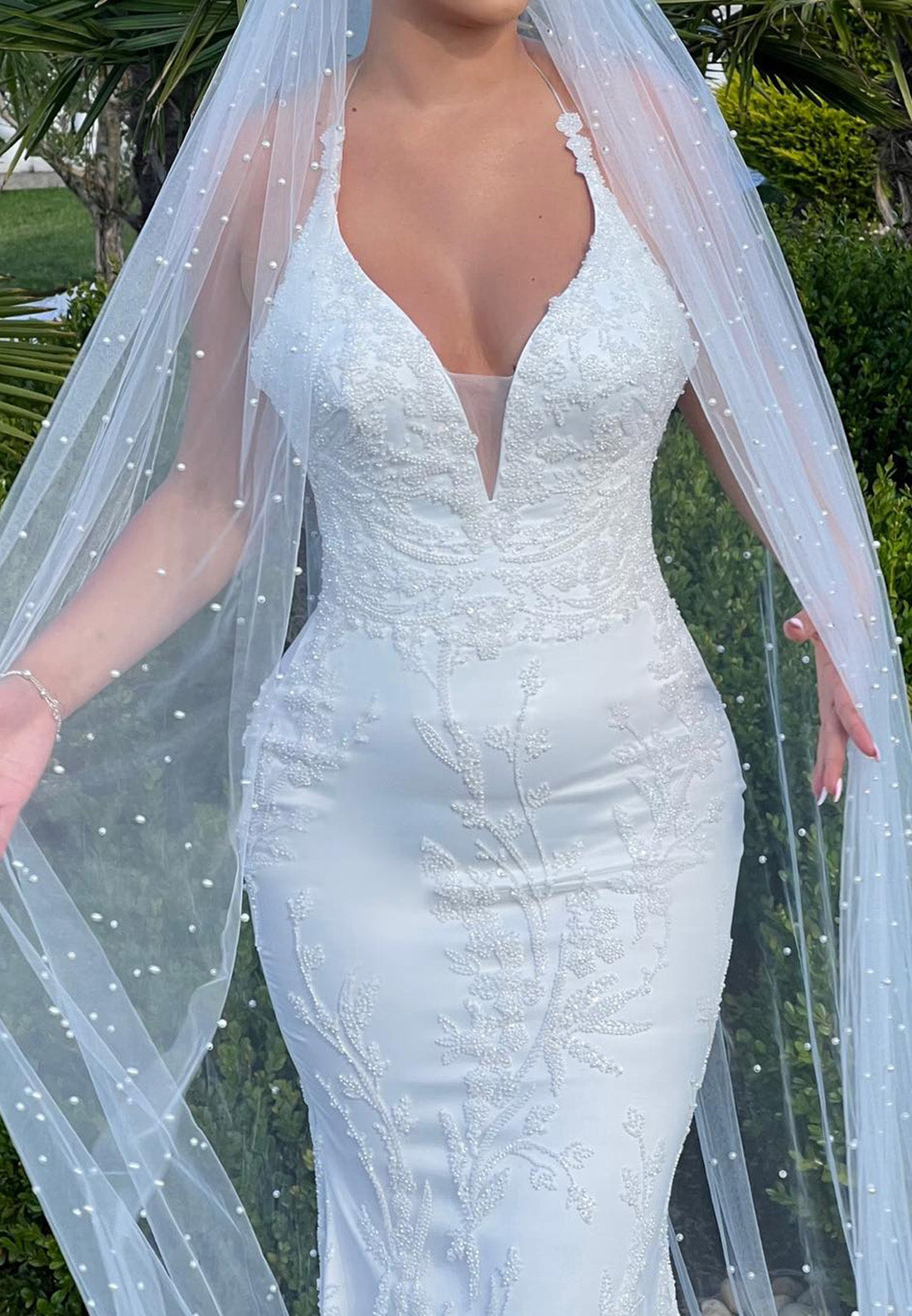 V-Neck Spaghetti Straps Lace Appliques Mermaid Wedding Dress