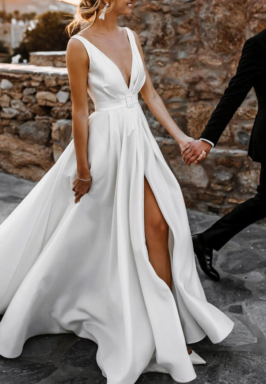 V-Neck Straples Side Slit Pleated A-Line Classic Wedding Dress