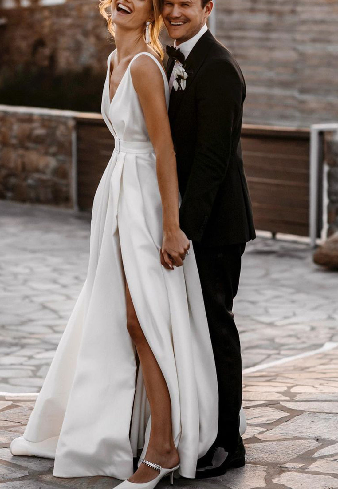 V-Neck Straples Side Slit Pleated A-Line Classic Wedding Dress