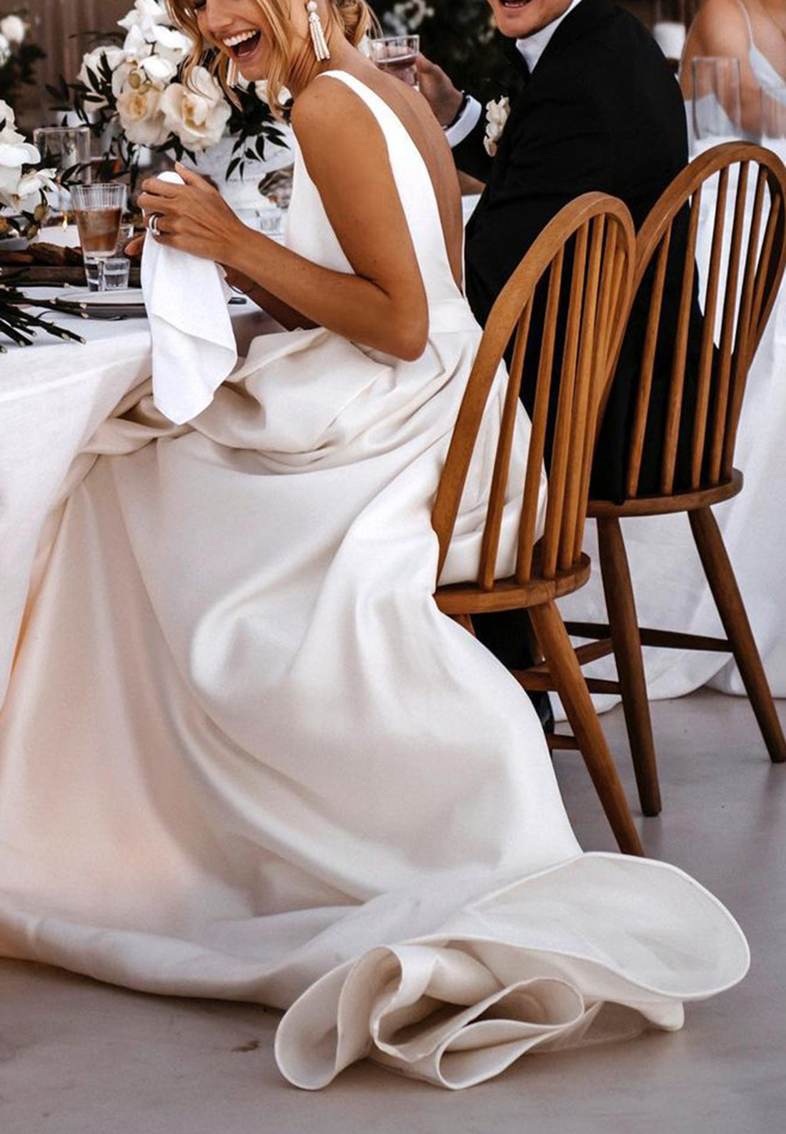 V-Neck Straples Side Slit Pleated A-Line Classic Wedding Dress