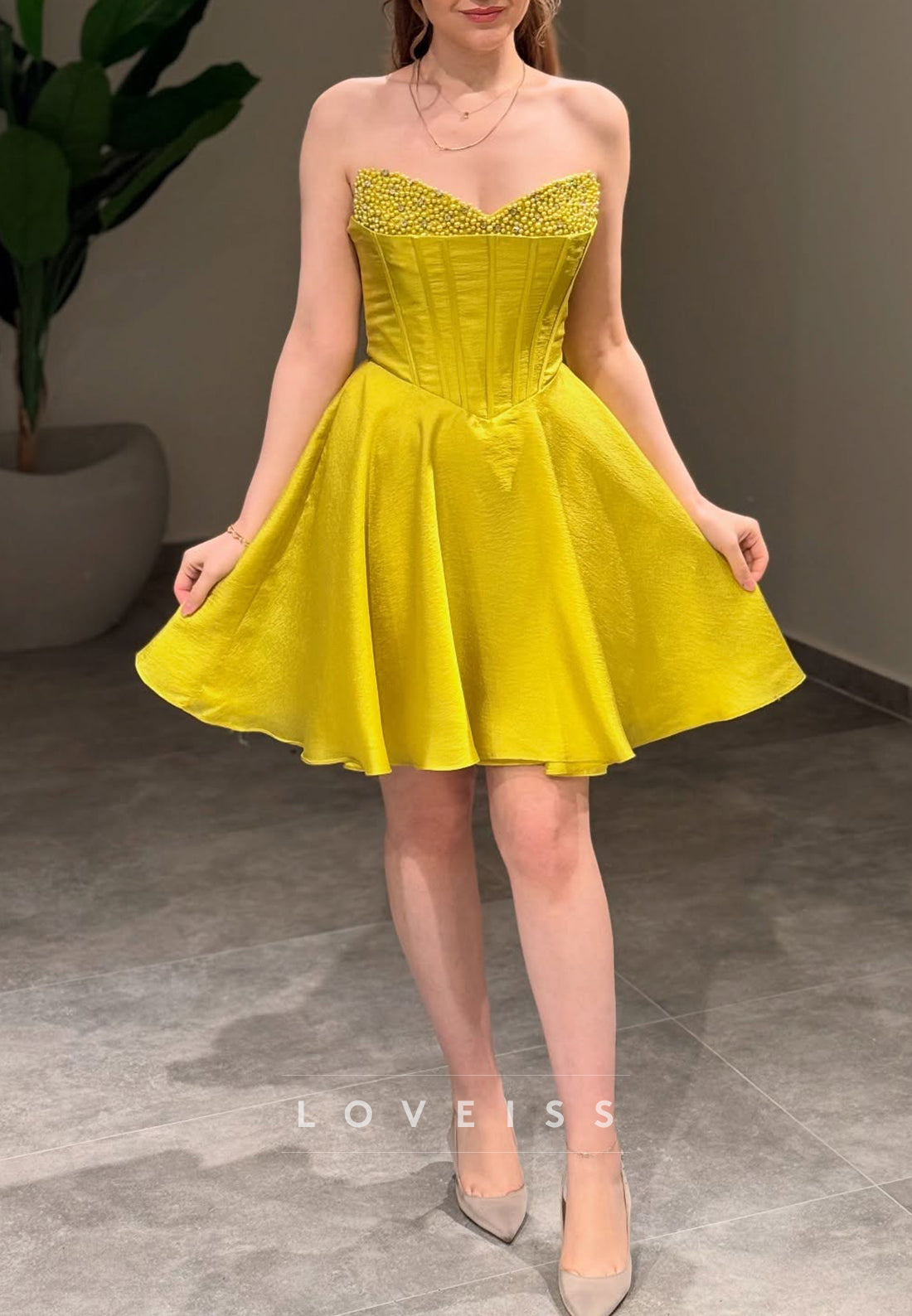 V-Neck Strapless Beaded Sleek A-Line Party Homeocoming Dress