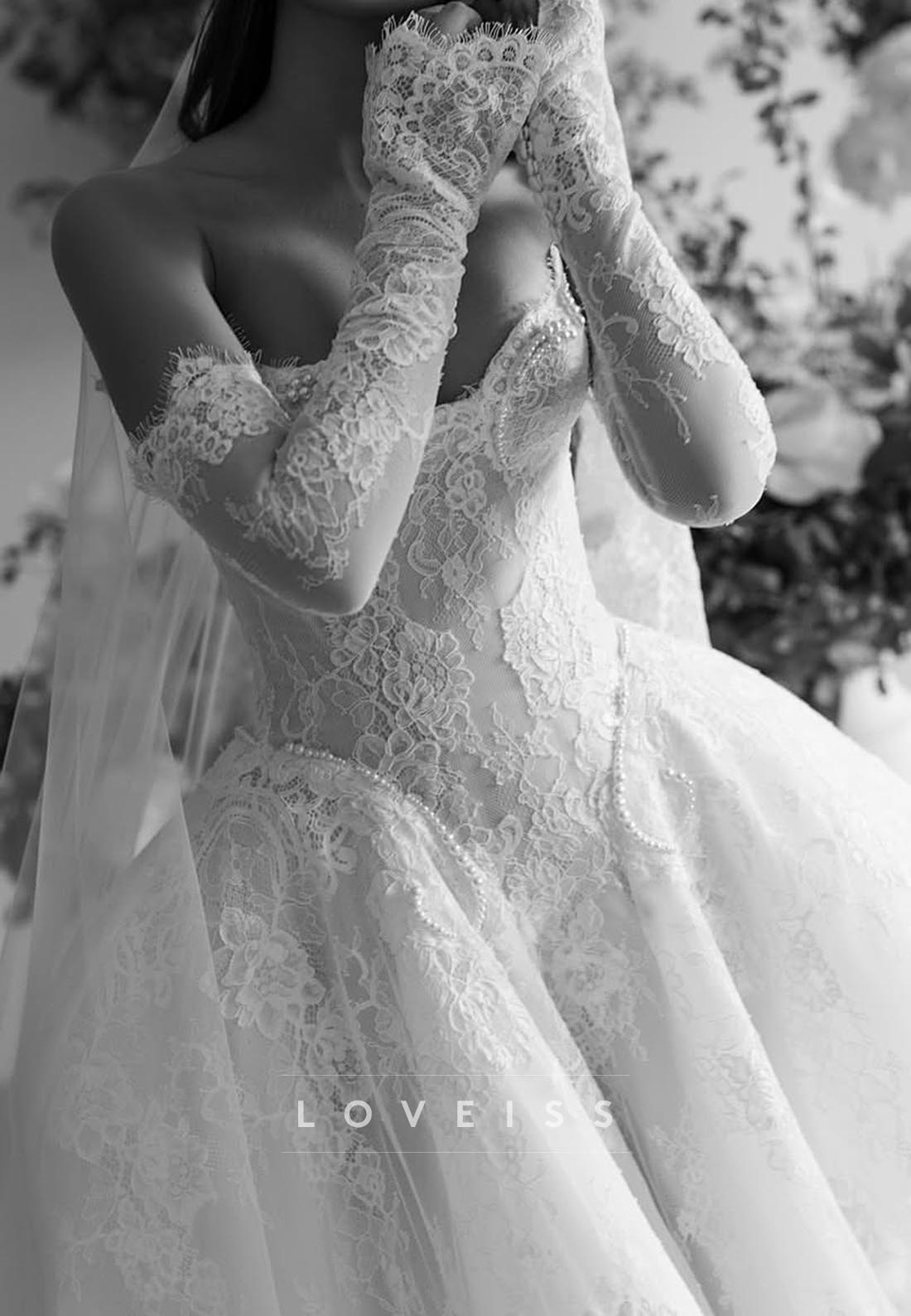 V-Neck Strapless Lace Appliques A-Line Wedding Dress