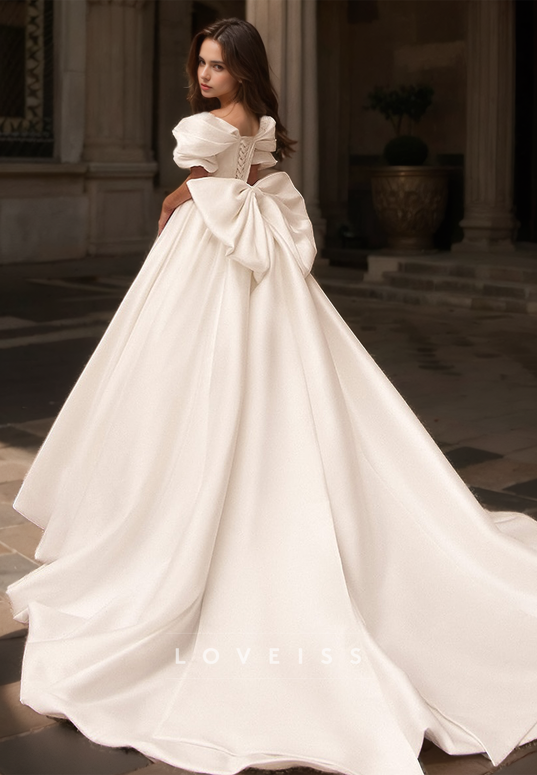 V-Neck Strapless Pleated Sleek Pleated Satin A-Line Wedding Dress