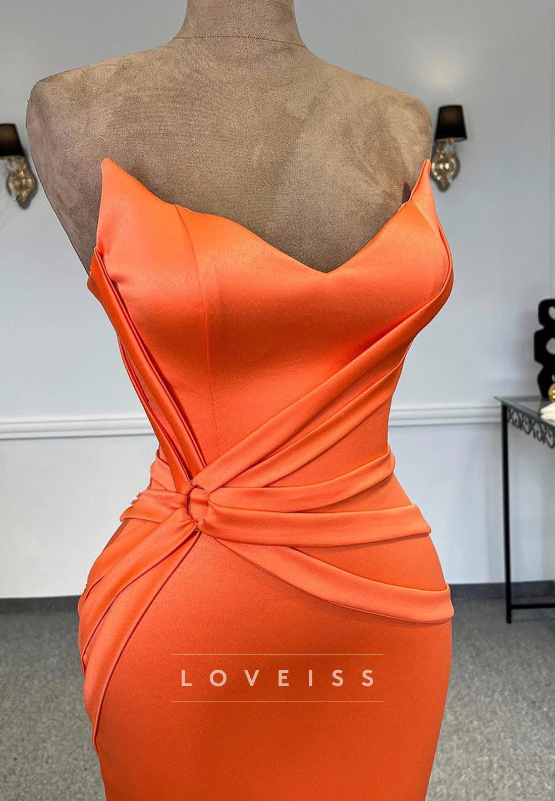 V-Neck Strapless Pleated Sleek Evening Dress Sheath Formal Dress