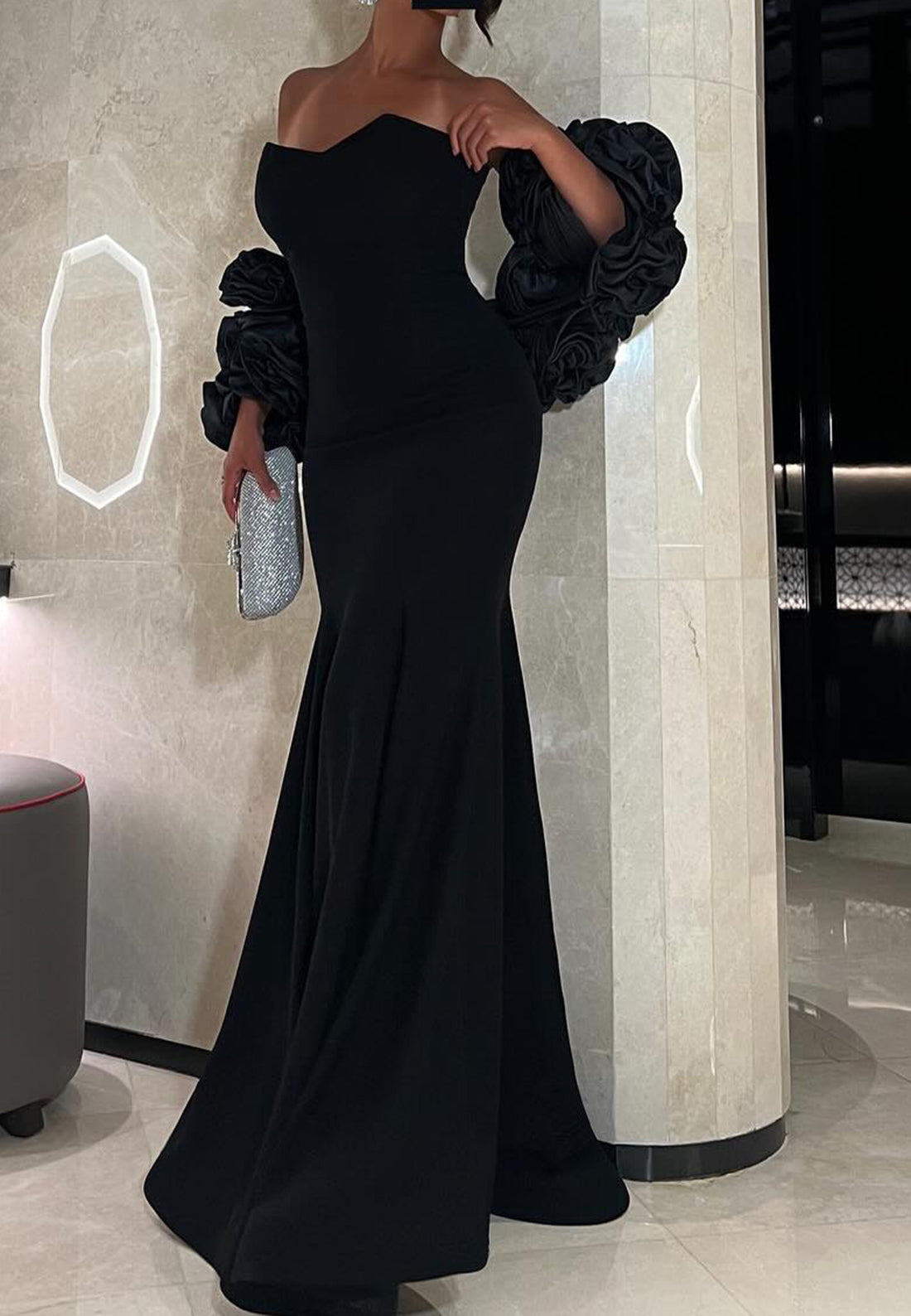 V-Neck Strapless Sleek Mermaid Fitted 3D Floral Evening Dress