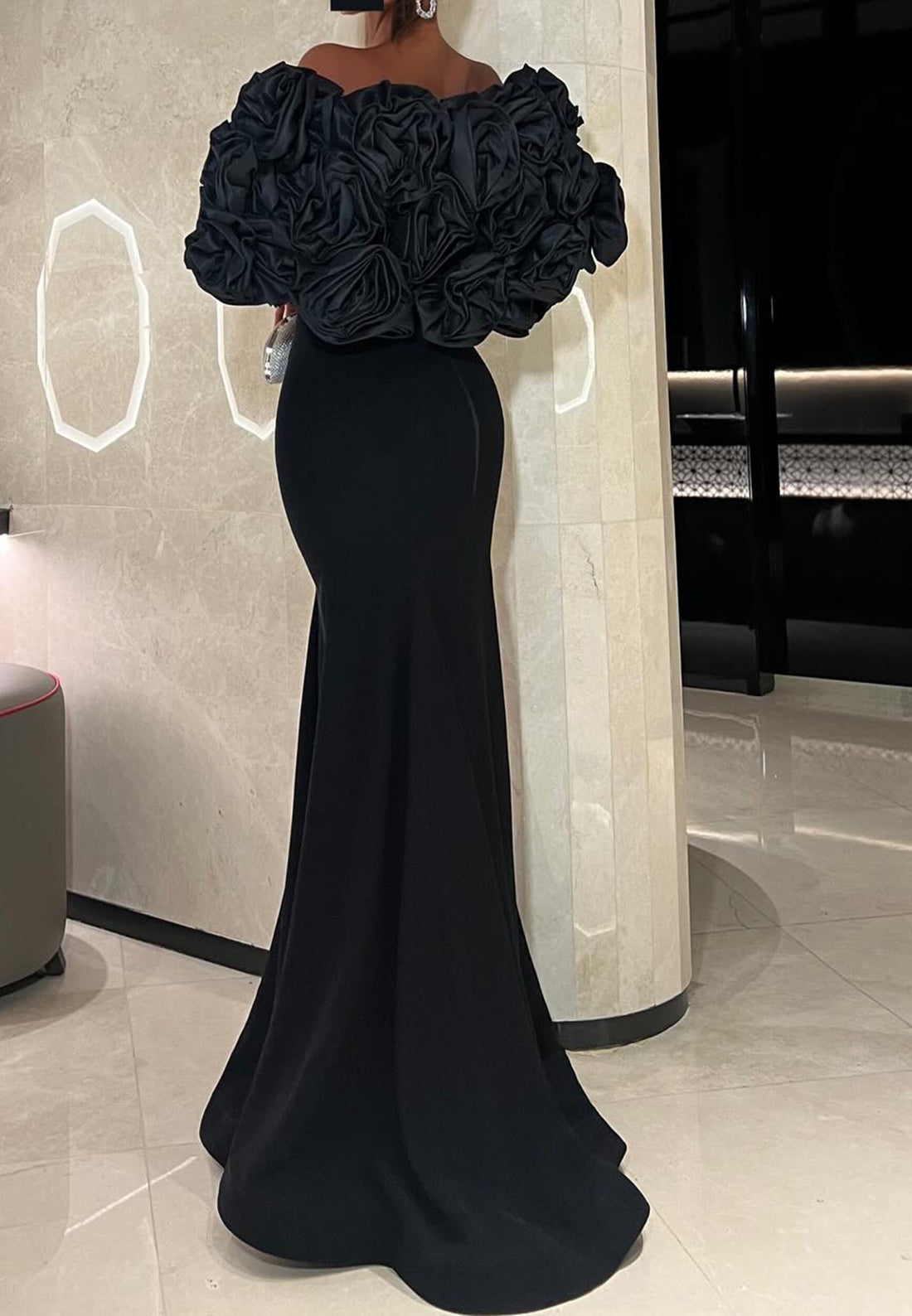 V-Neck Strapless Sleek Mermaid Fitted 3D Floral Evening Dress