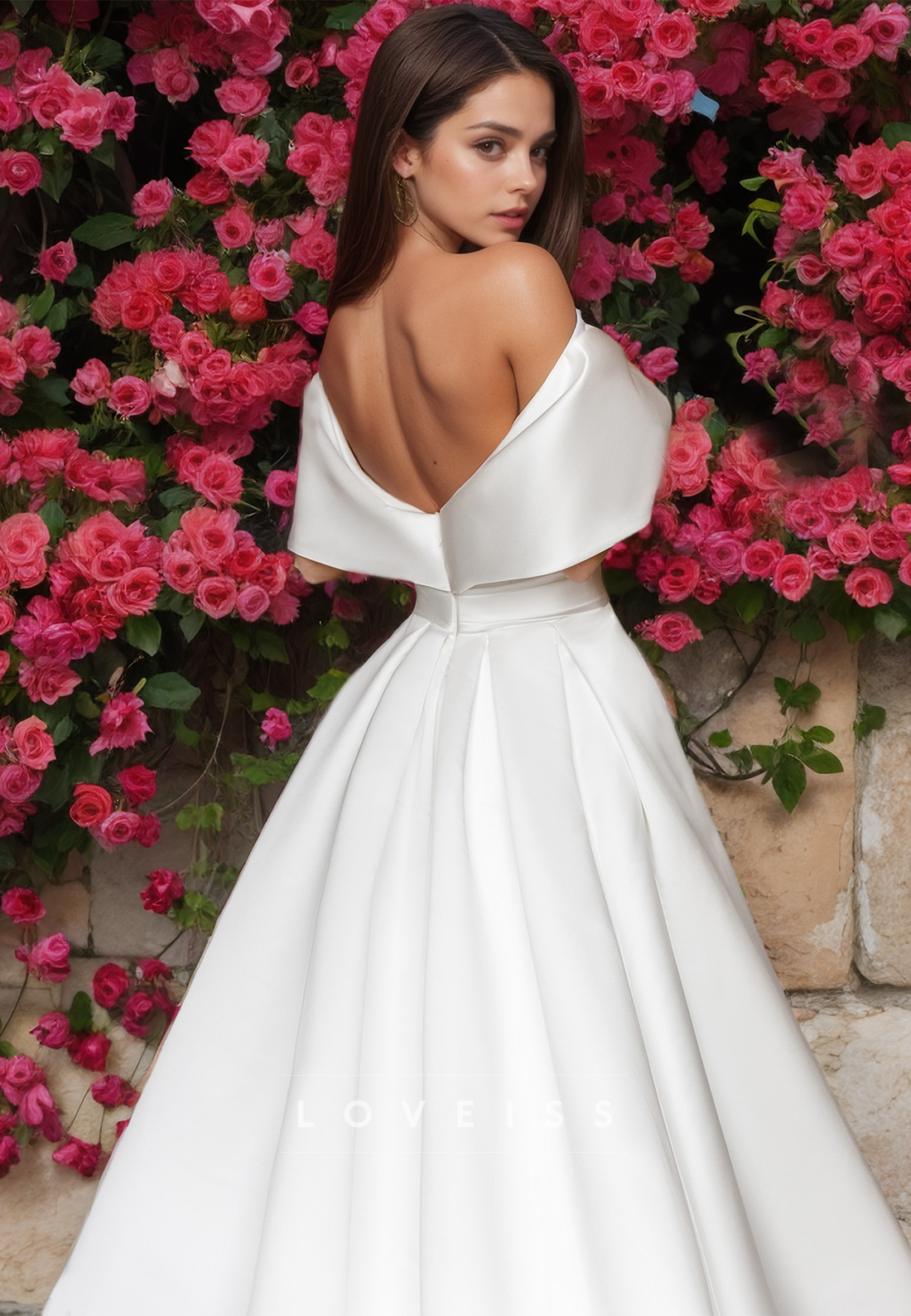 V-Neck Strapless Sleek Satin Pleated A-Line Classic Wedding Dress