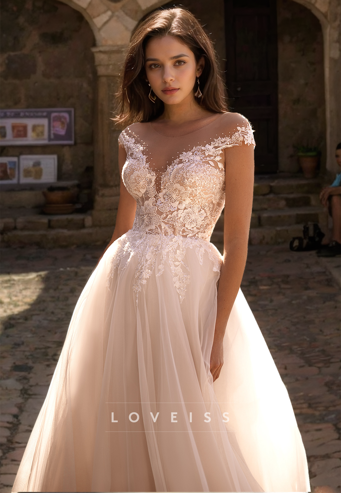 V-Neck Straps Lace Appliques Tulle A-Line Wedding Dress
