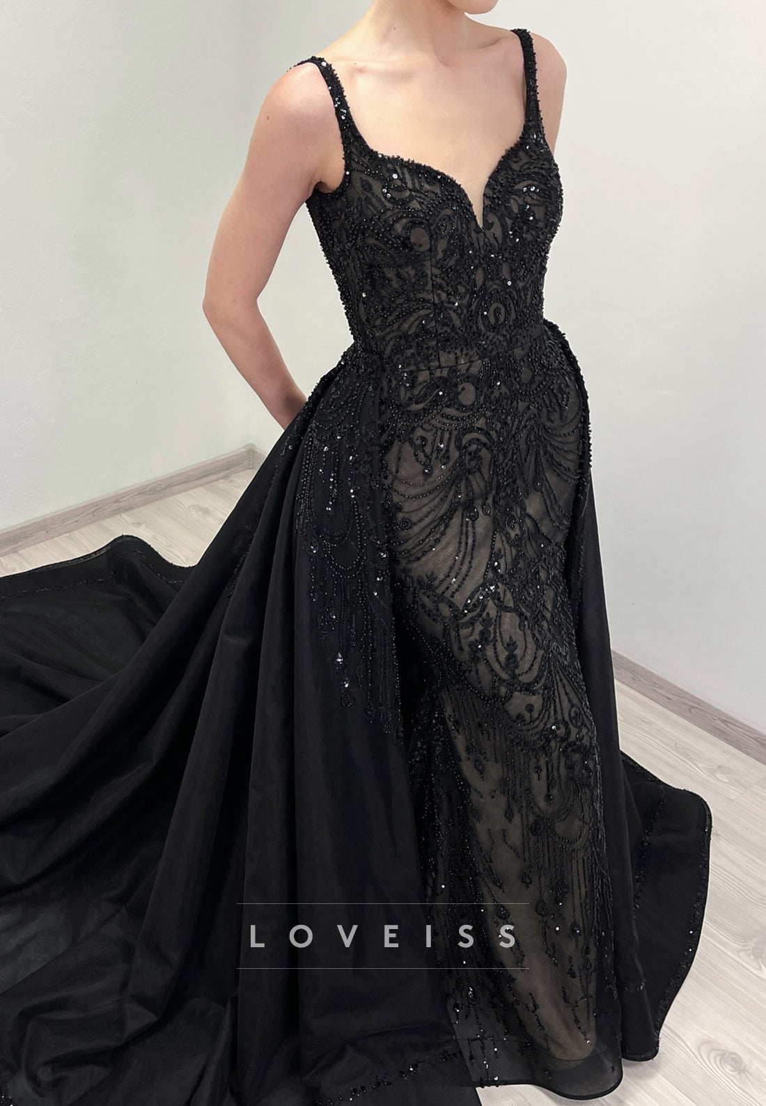 V-Neck Straps Sequins Appliques Sparkly Sheath Black Wedding Dress
