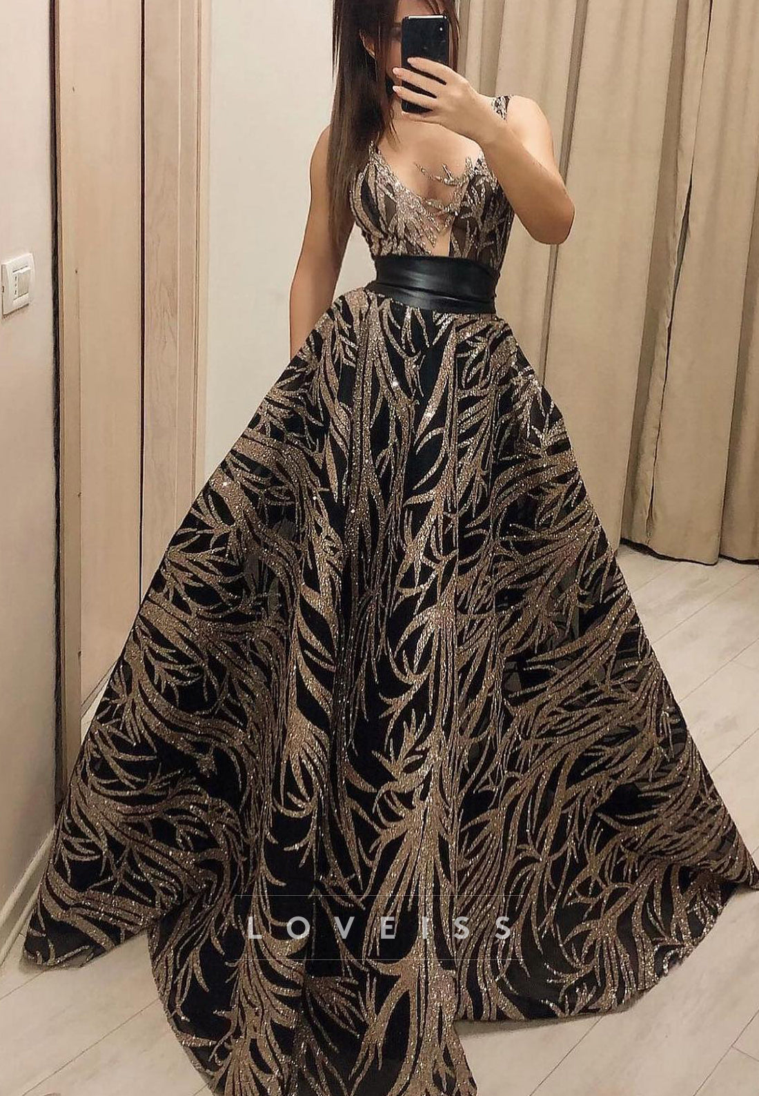 V-Neck Straps Sleeveless Beaded Embroidery A-Line Evening Dress