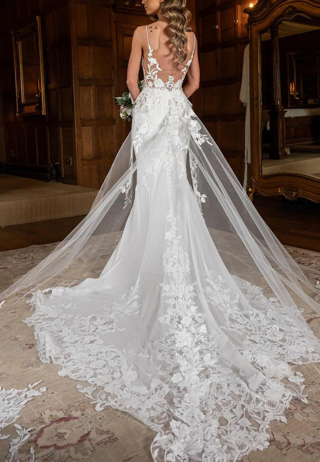 V-Neck Straps Sleeveless Lace Appliques Mermaid Wedding Dress