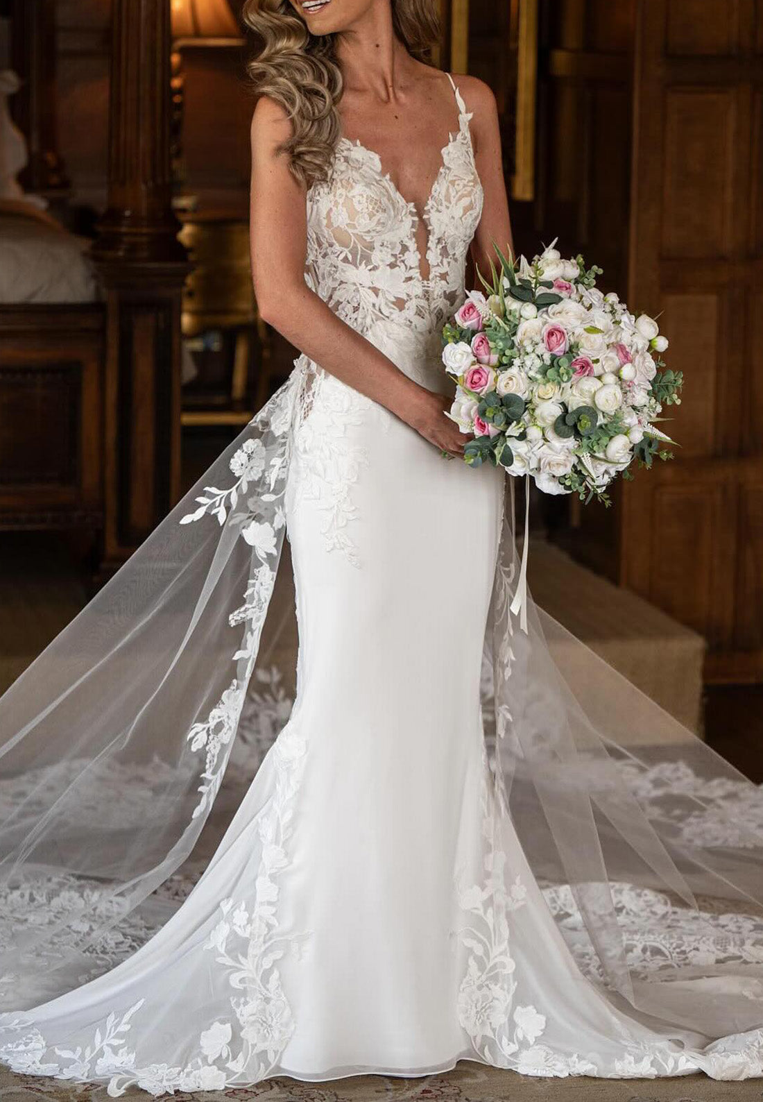 V-Neck Straps Sleeveless Lace Appliques Mermaid Wedding Dress