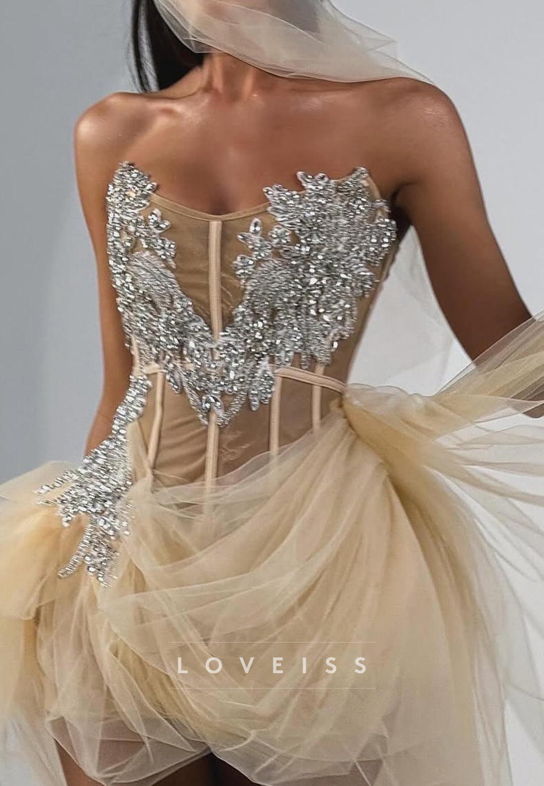 V-Neck Tulle Ruched Appliques A-Line Party Homecoming Dress