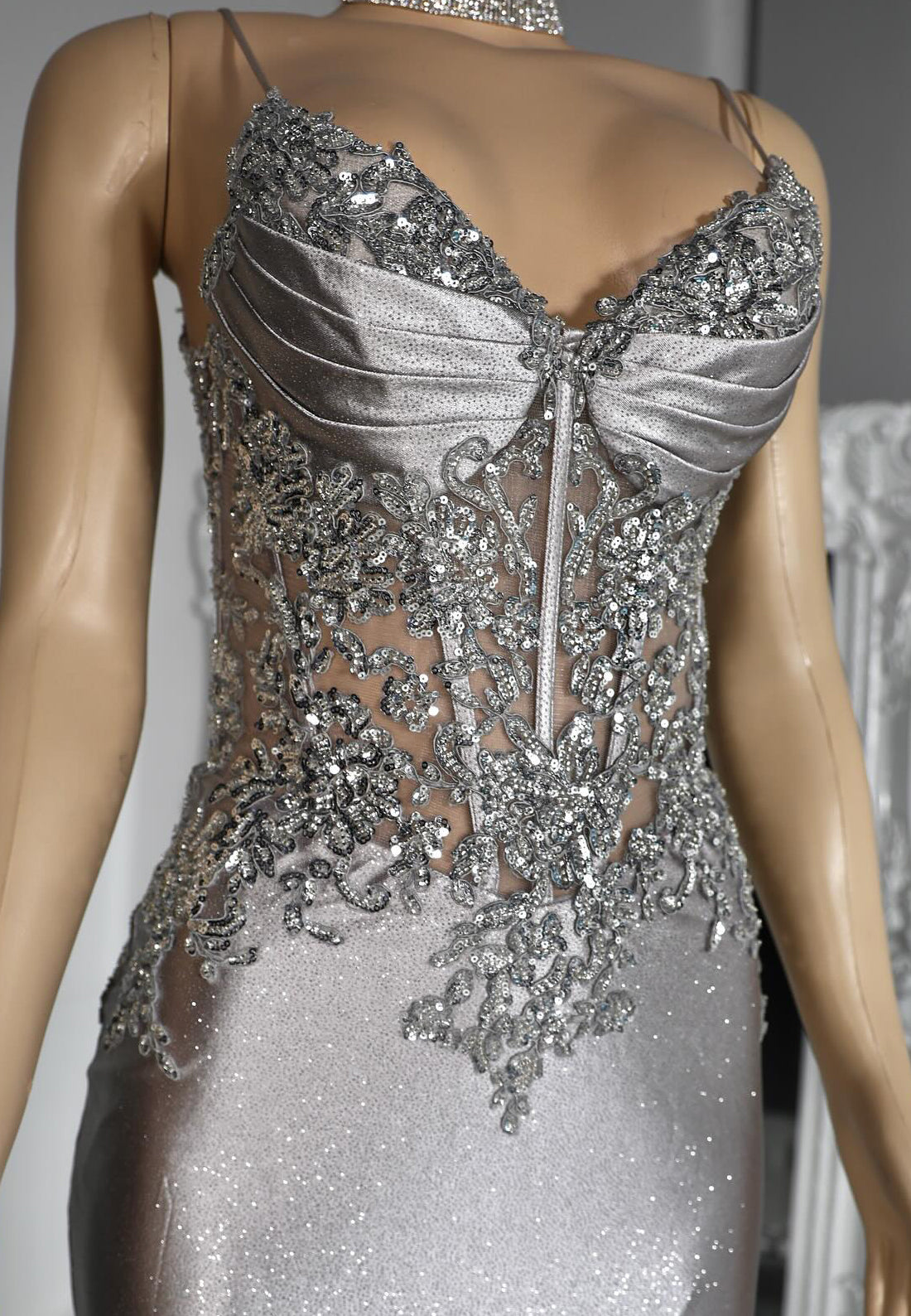 V-Neck Sleeveless Appliques Mermaid Sparkly Prom Dress for Black Girls