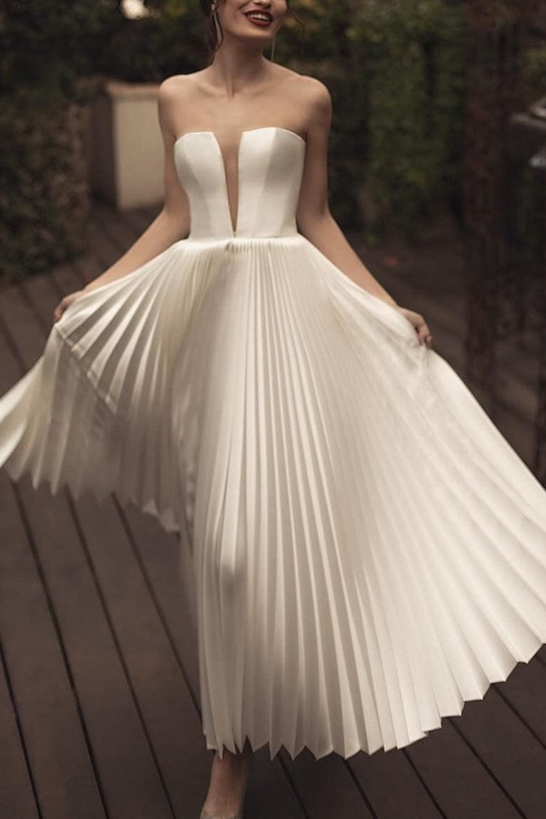 pleated wedding dress skirt A-line Casual with – Loveiss Strapless White and Black Appliqued Half Sleeved Chiffon Prom Dress Talla:18M Bridal sizes arent the