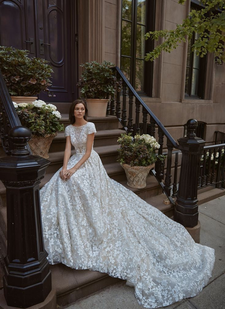 A-line Full Lace Wedding Dress with Short Sleeves
