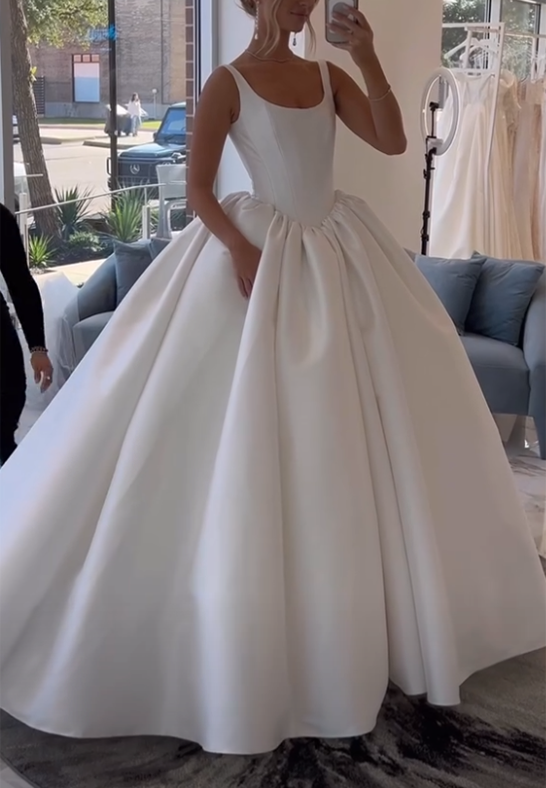 Scoop Neck Satin Ball Gown Wedding Dress