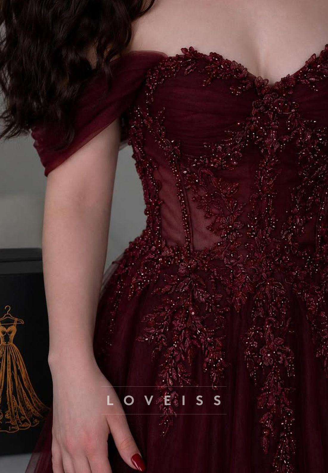 Off-the-Shoulder Sweetheart Tulle Ball Gown