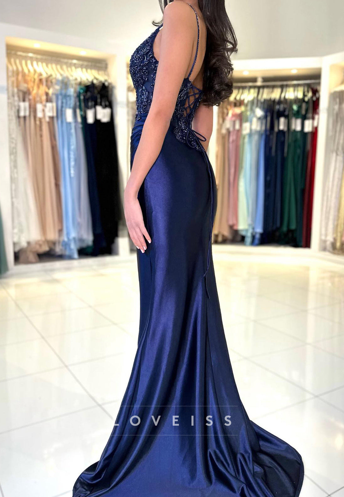 V-Neck Spaghetti Straps Appliques Pleated Mermaid Prom Dress