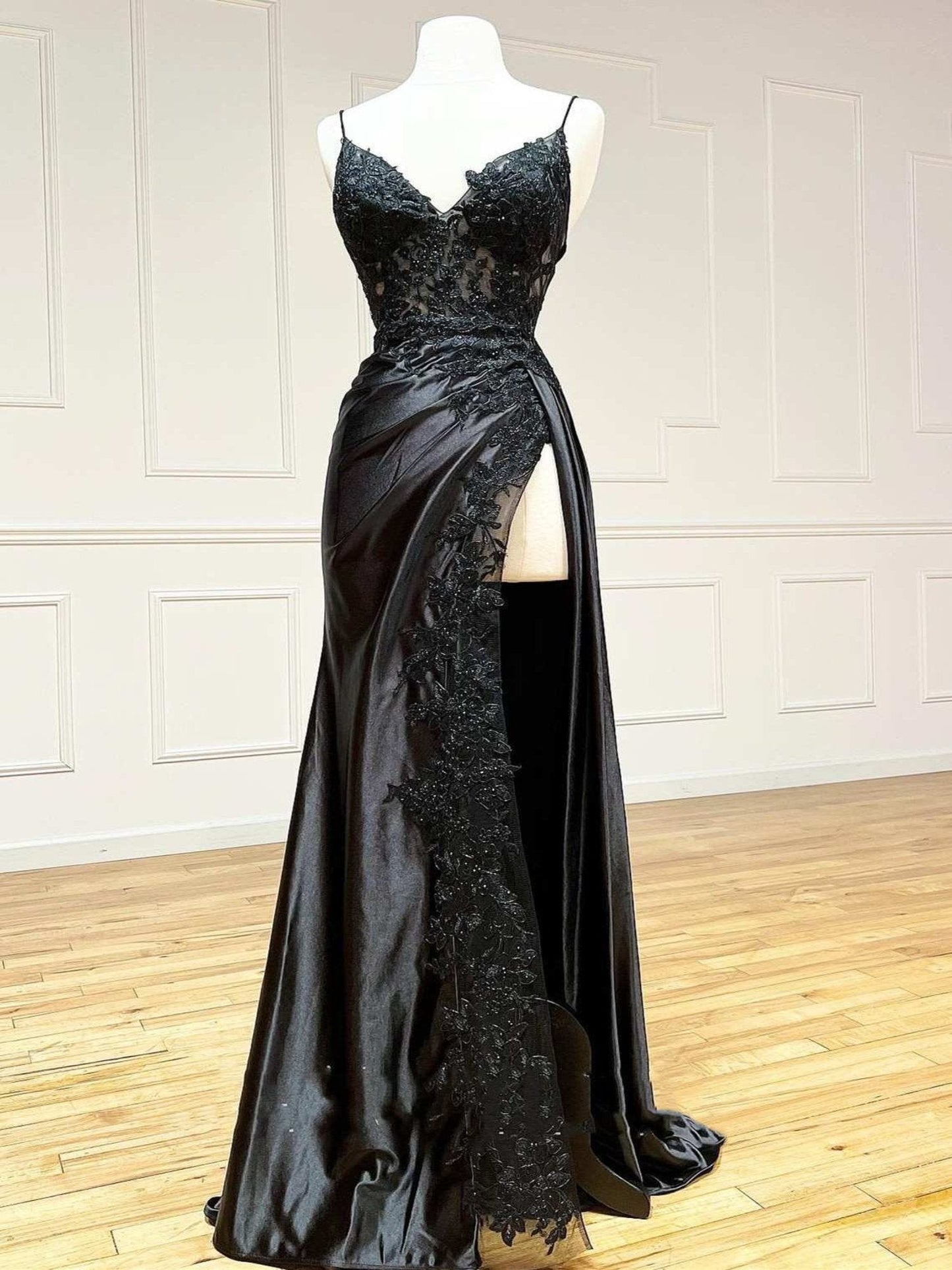 V-Neck Spaghetti Straps Appliques Ruched High Slit Prom Dress
