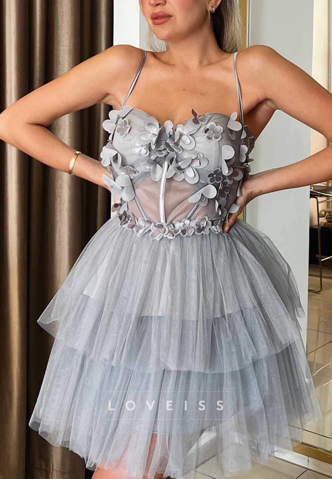 Sweetheart Tulle Appliques Tiered A-Line Party Homecoming Dress