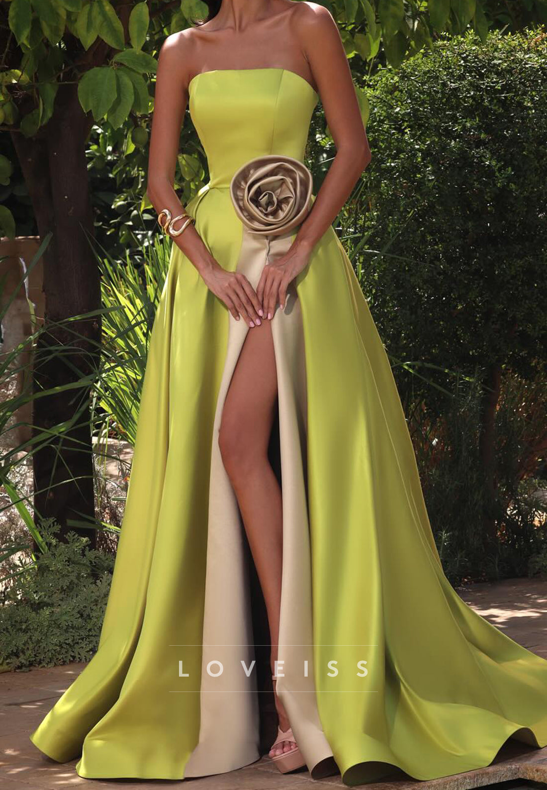 Straight Across Sleeveless Floral Embellished Pleated A-Line Prom Dress