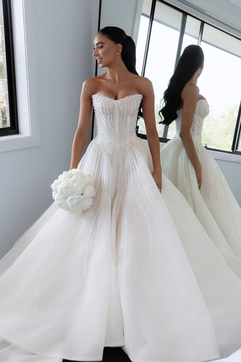 Gorgeous Ball Gown Sweetheart Tulle Satin Wedding Dresses with Beading