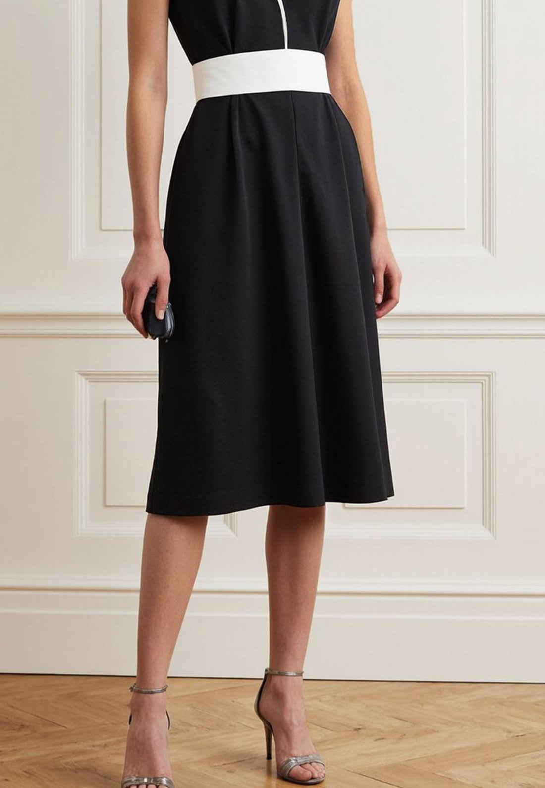 V-Neck Cap Sleeves Black A-Line Midi Cocktail Dress