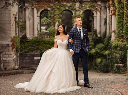 Beautiful Tulle Off-the-shoulder A-line Long Wedding Dress With Chapel Train