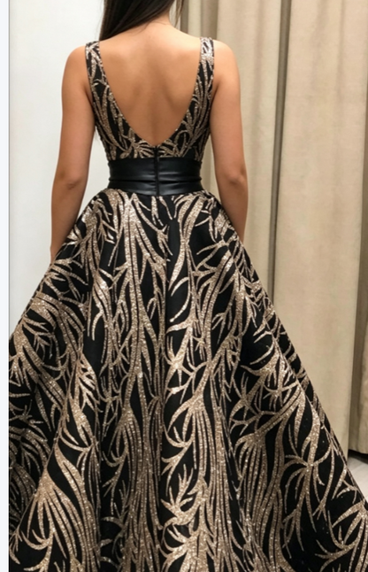 V-Neck Straps Sleeveless Beaded Embroidery A-Line Evening Dress