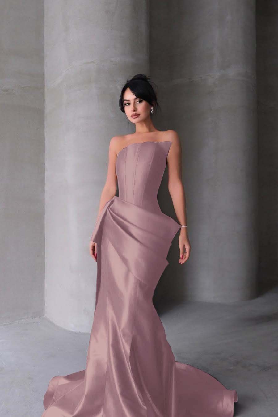 Lussooy Simple Satin Sleeveless Blushing Pink Spaghtti Strap A Line Short Prom Dress with Pleated