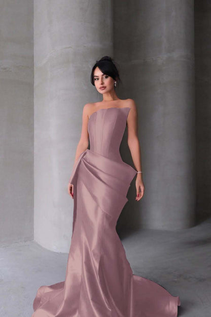 Lussooy Simple Satin Sleeveless Blushing Pink Spaghtti Strap A Line Short Prom Dress with Pleated