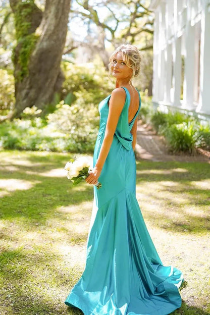 Simple Mermaid V Neck Green Long Prom Dress with Open Back