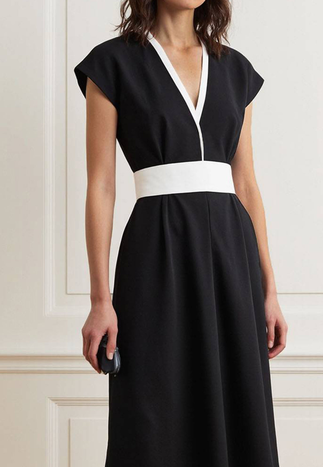 V-Neck Cap Sleeves Black A-Line Midi Cocktail Dress