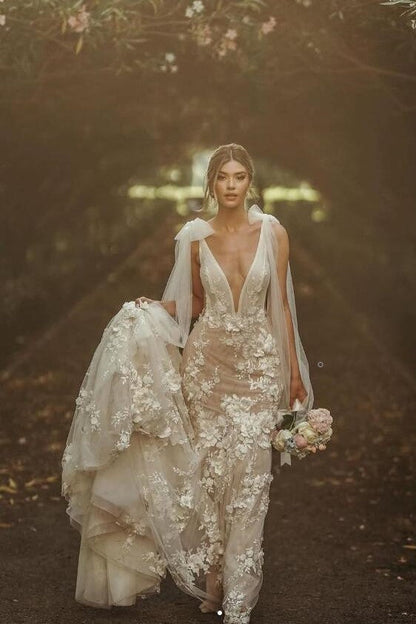 V-neck Wedding Dresses with Floral Lace Appliques