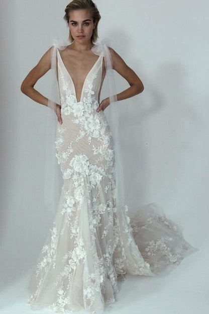 V-neck Wedding Dresses with Floral Lace Appliques
