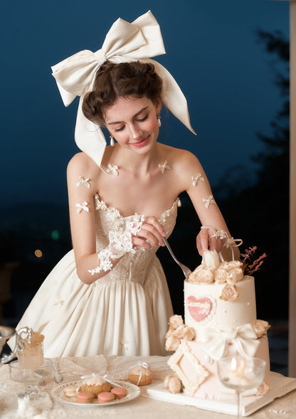 Off-Shoulder Long Sleeves Appliques Short Wedding Dress