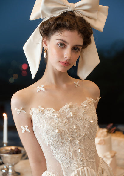 Off-Shoulder Long Sleeves Appliques Short Wedding Dress
