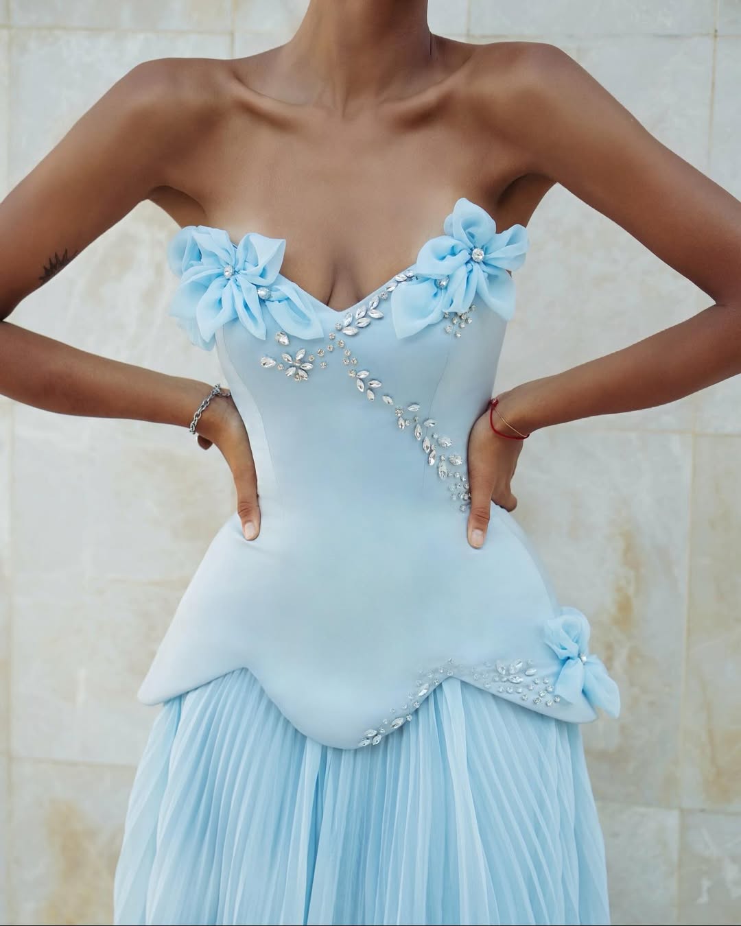 Lussooy Charming Sky Blue Sleeveless Sweetheart Prom Dress with Rhinestone