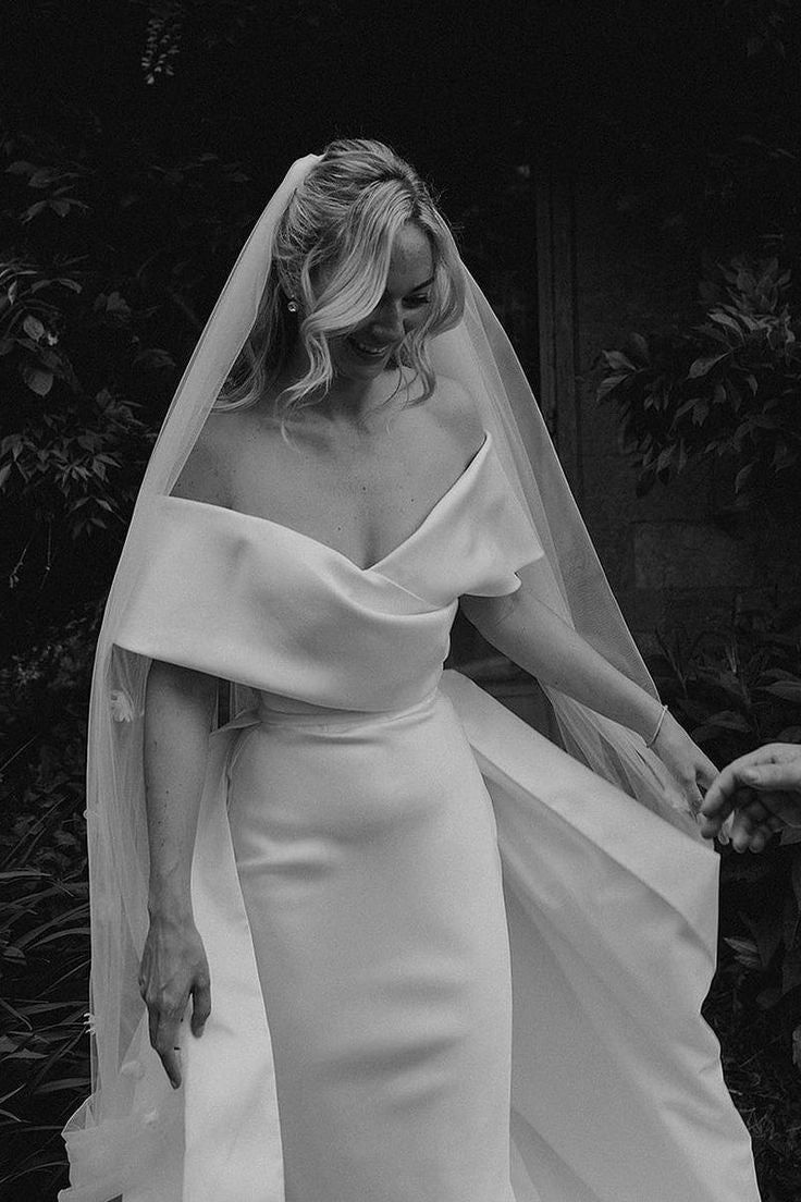 Off The Shoulder Mermaid Long Wedding Dress With Detachable Train