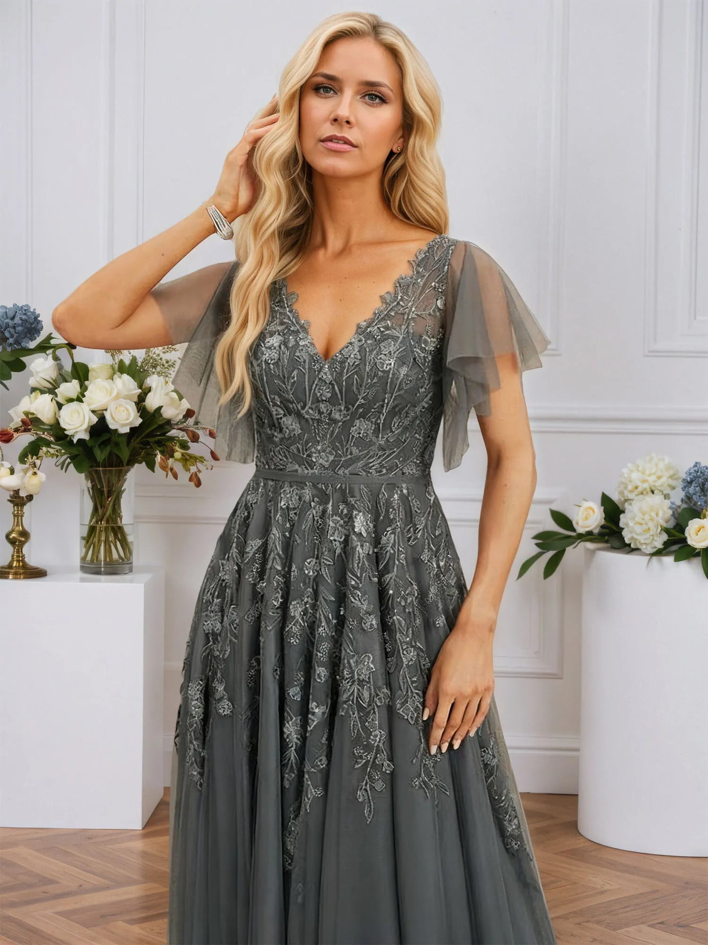 A-line V-Neck Floor-Length Tulle Lace Evening Dress With Sequins