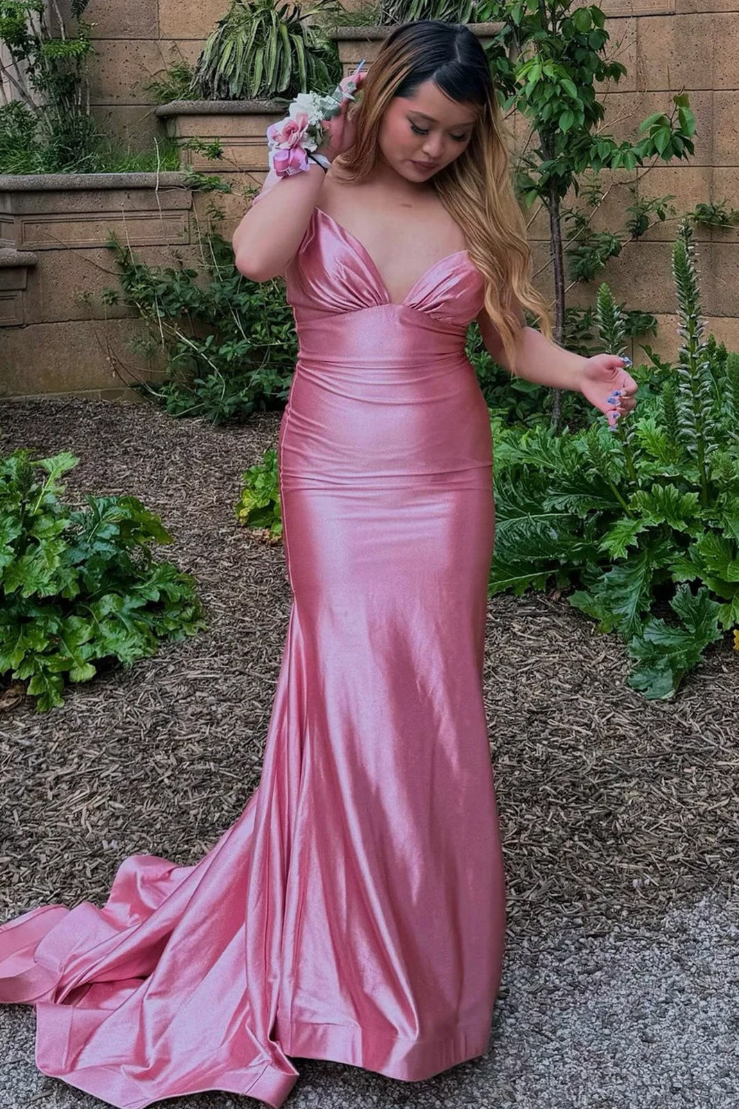 Stylish Mermaid V Neck Pink Long Party Dress with Sweep Train