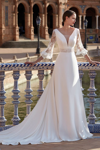Crepe wedding dress with lace details