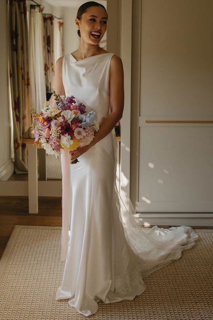 Romantic Sheath Boat Neck Silk Satin Long Weddingl Dresses