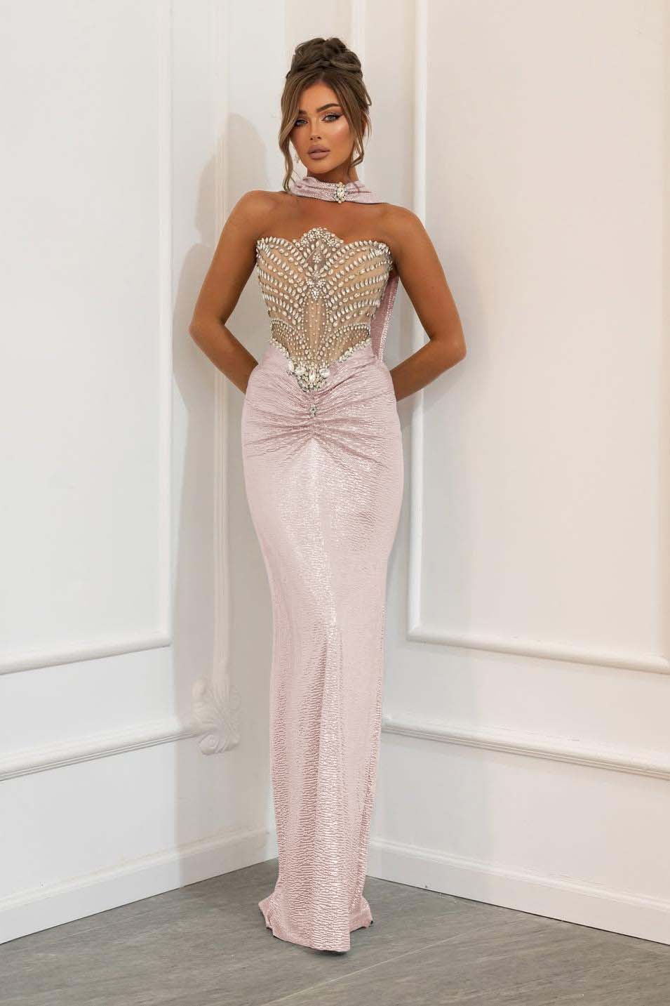 Lussooy Charming Sleeveless Strapless Pleated Slim Prom Dress with Rhinestone