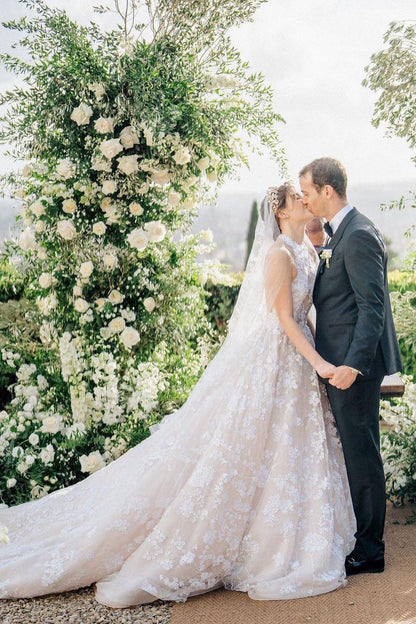 Romantic A-Line Halter Tulle Appliques Wedding Dresses