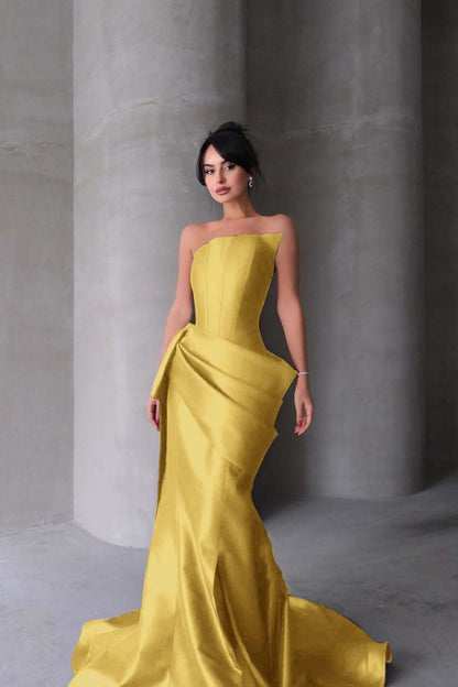 Lussooy Simple Satin Sleeveless Blushing Pink Spaghtti Strap A Line Short Prom Dress with Pleated