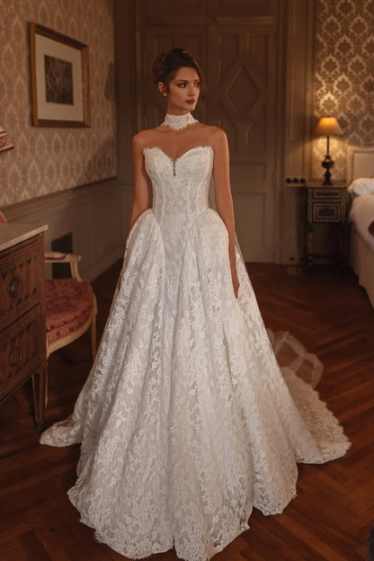 White Sleeveless Strapless Sweetheart A Line Long Wedding Dress