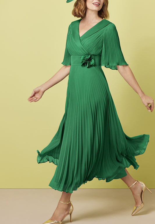 V-Neck Half Sleeves Chiffon Pleated A-Line Mother of Bride Dress Cocktail Dress