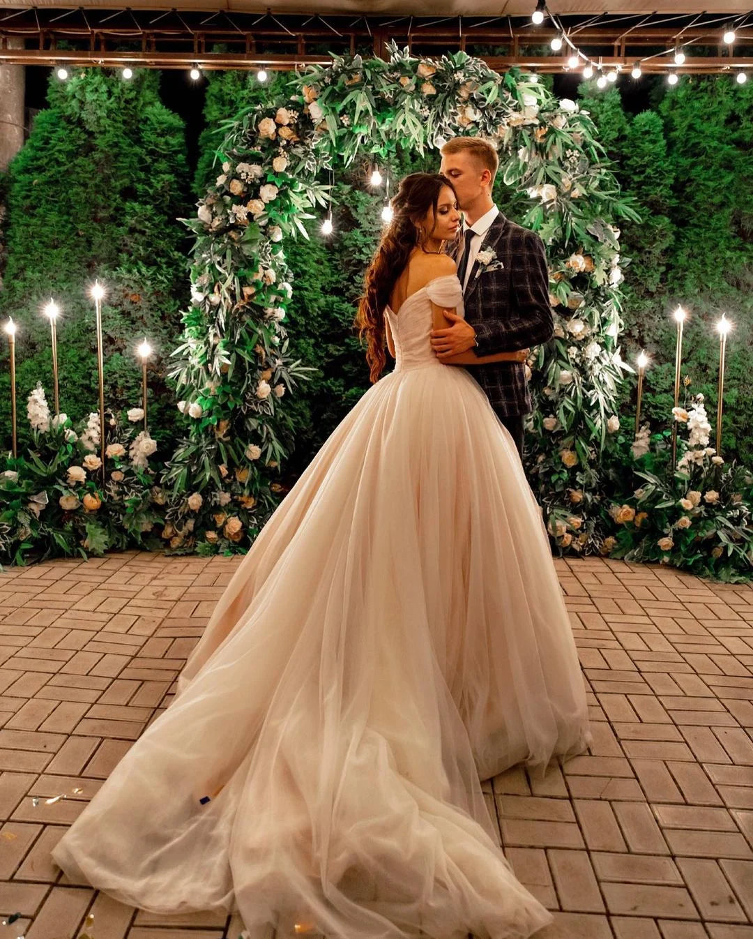 Beautiful Tulle Off-the-shoulder A-line Long Wedding Dress With Chapel Train